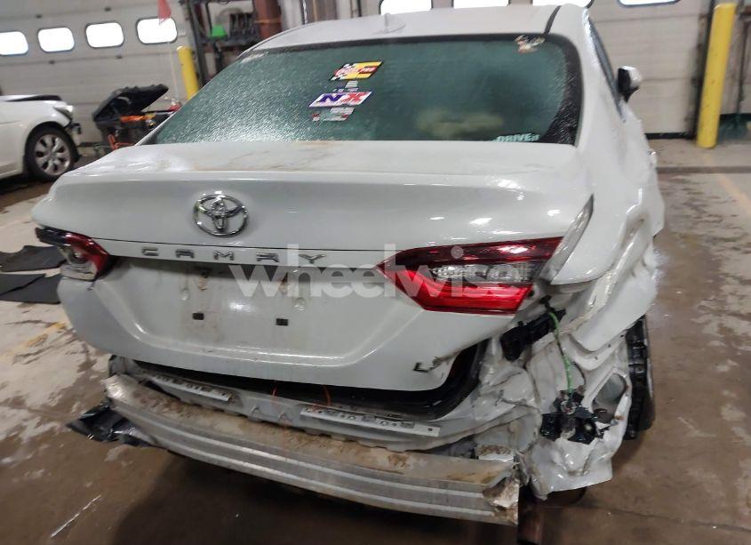 Photo 16 of 2022 Toyota Camry LE (VIN 4T1C11AK5NU037816)