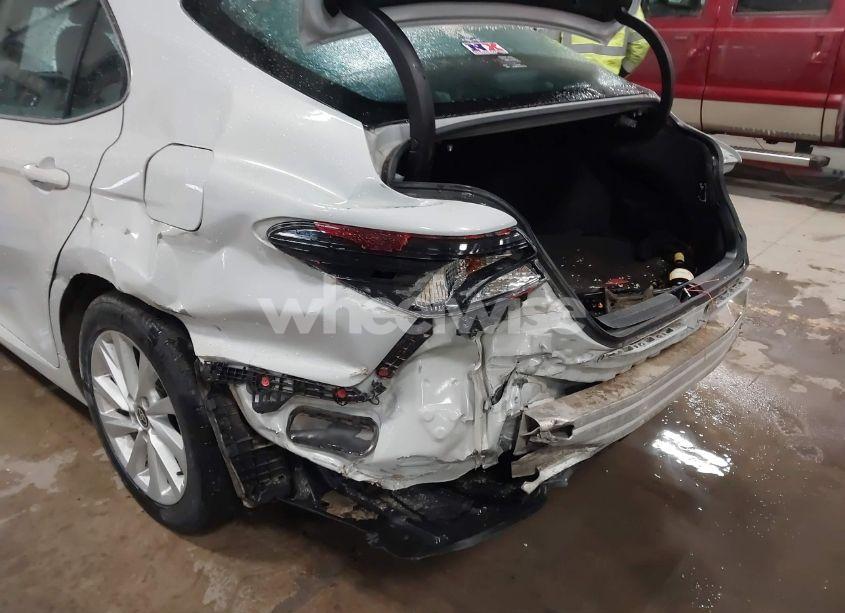 Photo 6 of 2022 Toyota Camry LE (VIN 4T1C11AK5NU037816)