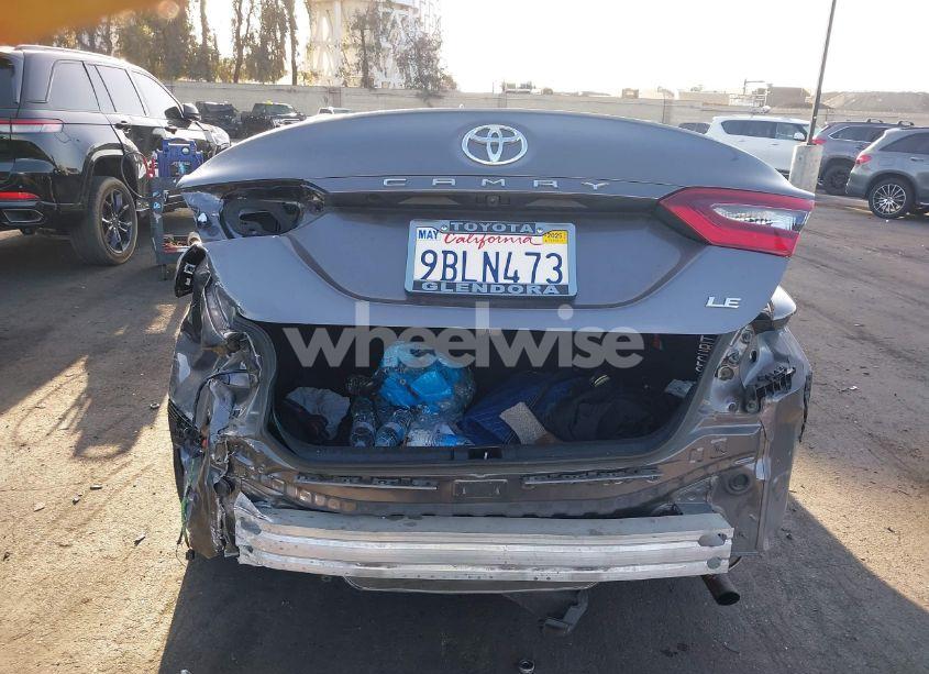 Photo 17 of 2022 Toyota Camry LE (VIN 4T1C11AK5NU047780)