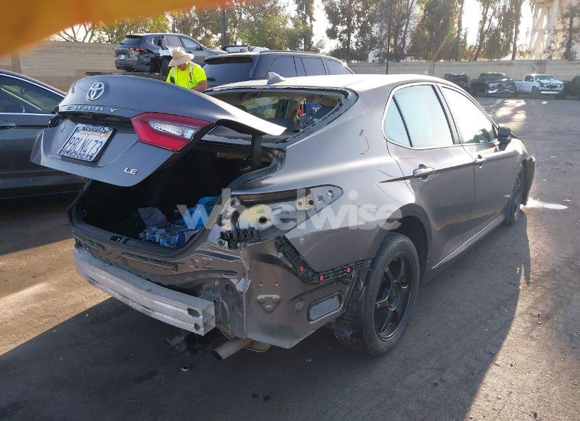 Photo 4 of 2022 Toyota Camry LE (VIN 4T1C11AK5NU047780)