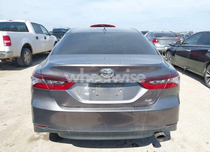 Photo 17 of 2022 Toyota Camry LE (VIN 4T1C11AK5NU651474)