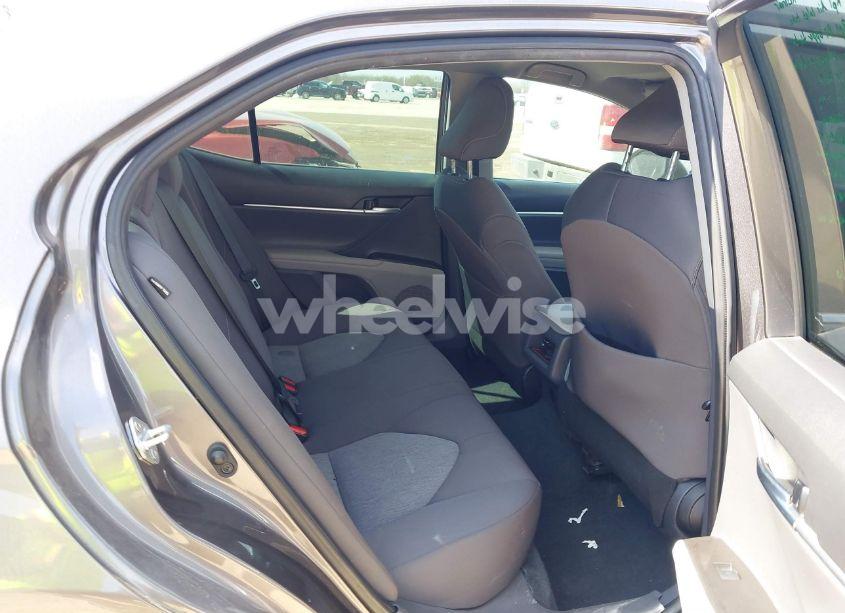 Photo 8 of 2022 Toyota Camry LE (VIN 4T1C11AK5NU651474)