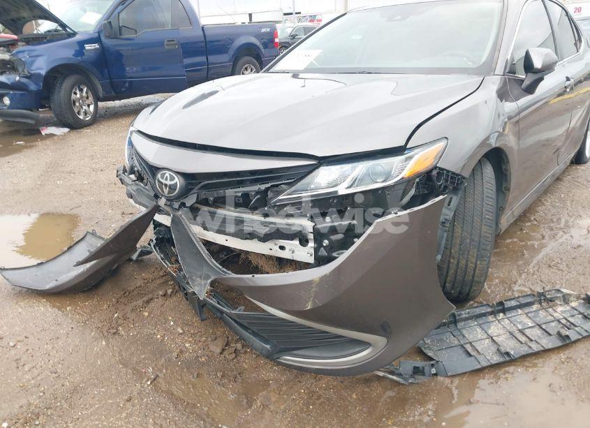 Photo 6 of 2022 Toyota Camry LE (VIN 4T1C11AK5NU669313)
