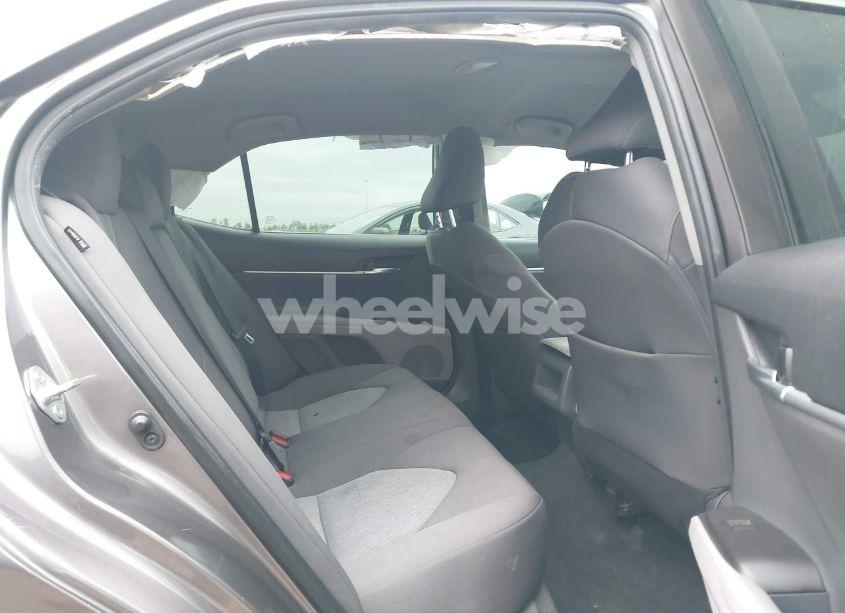 Photo 8 of 2022 Toyota Camry LE (VIN 4T1C11AK5NU669313)