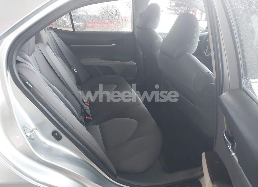 Photo 8 of 2022 Toyota Camry LE (VIN 4T1C11AK5NU690579)