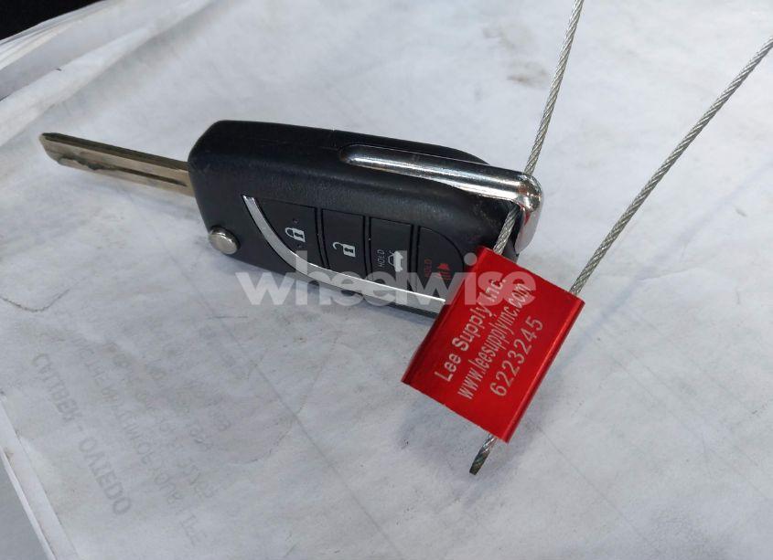 Photo 11 of 2022 Toyota Camry LE (VIN 4T1C11AK5NU692445)