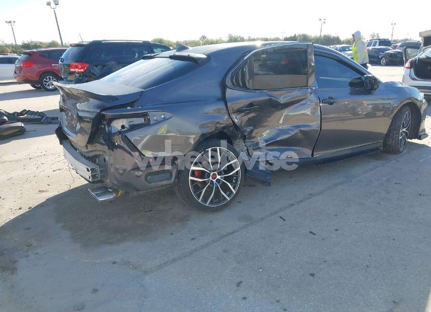 Photo 4 of 2022 Toyota Camry LE (VIN 4T1C11AK5NU692445)