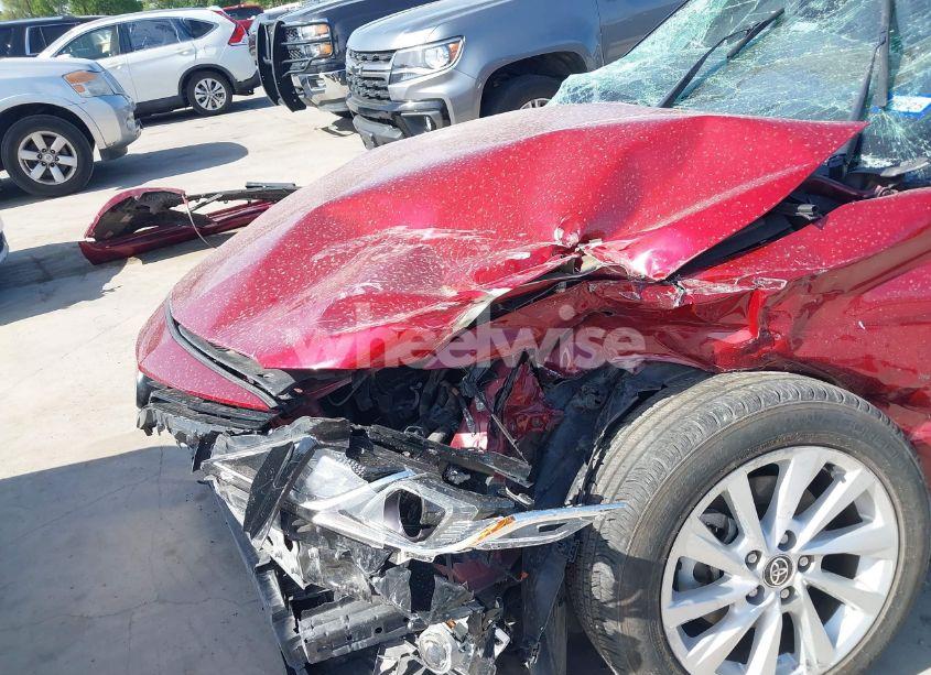 Photo 10 of 2022 Toyota Camry LE (VIN 4T1C11AK5NU698794)