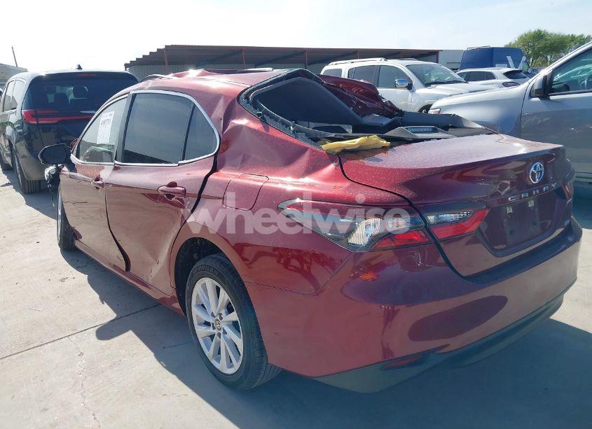 Photo 3 of 2022 Toyota Camry LE (VIN 4T1C11AK5NU698794)