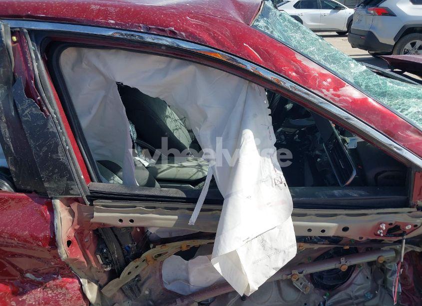 Photo 5 of 2022 Toyota Camry LE (VIN 4T1C11AK5NU698794)