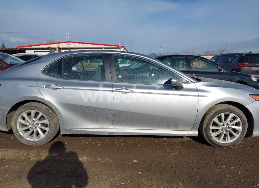 Photo 13 of 2022 Toyota Camry LE (VIN 4T1C11AK5NU713150)