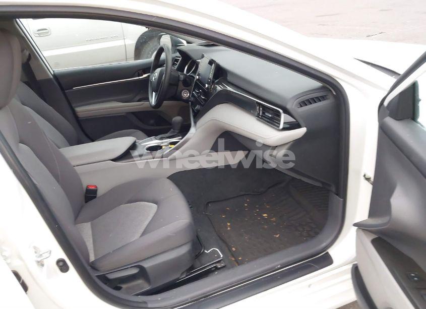 Photo 5 of 2023 Toyota Camry LE (VIN 4T1C11AK5PU084735)