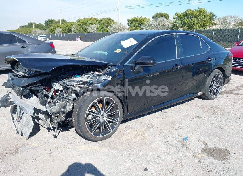 Photo 2 of 2023 Toyota Camry LE (VIN 4T1C11AK5PU085867)