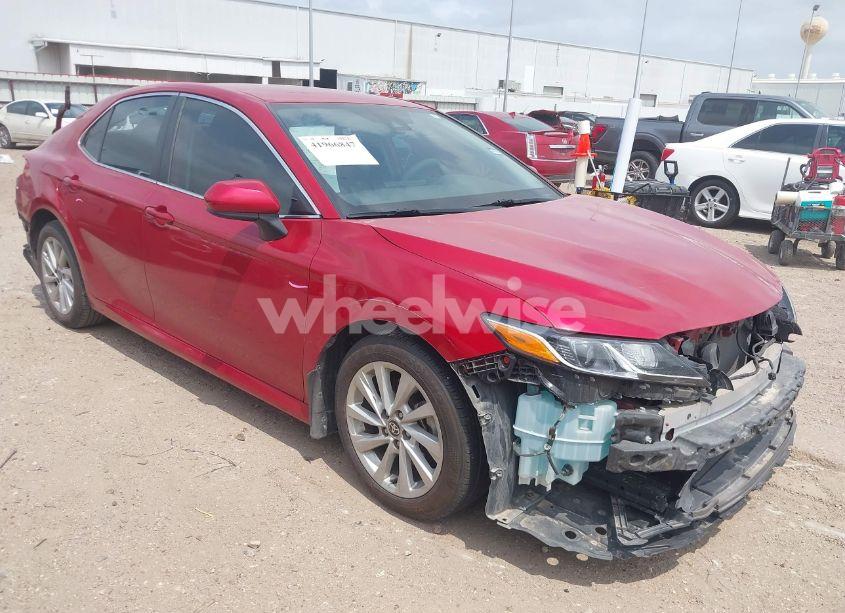 2023 Toyota Camry LE (VIN 4T1C11AK5PU088171) main photo