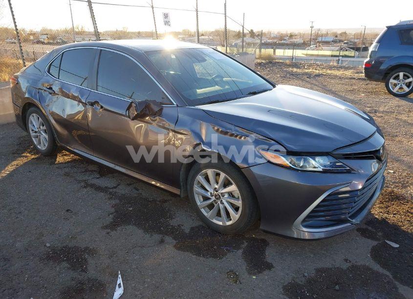 2023 Toyota Camry LE (VIN 4T1C11AK5PU124196) main photo