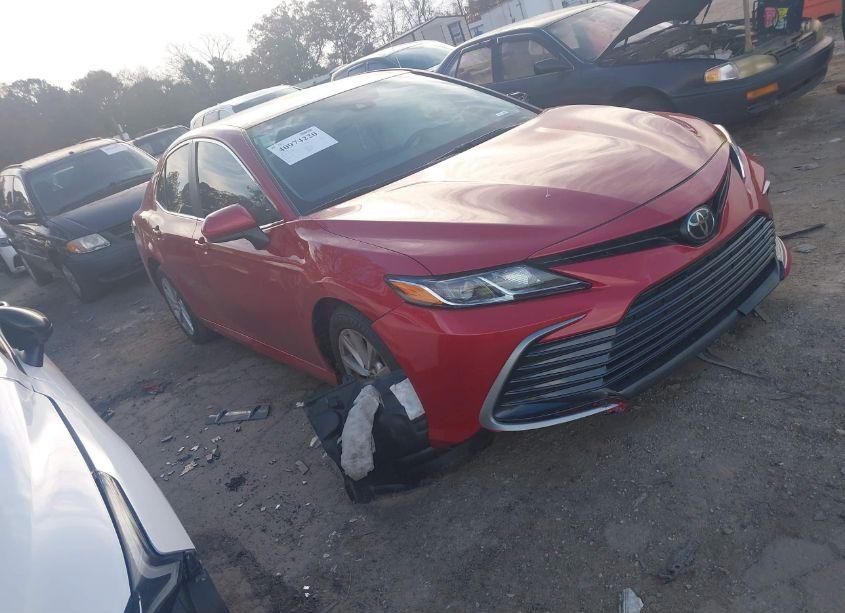 2023 Toyota Camry LE (VIN 4T1C11AK5PU126692) main photo