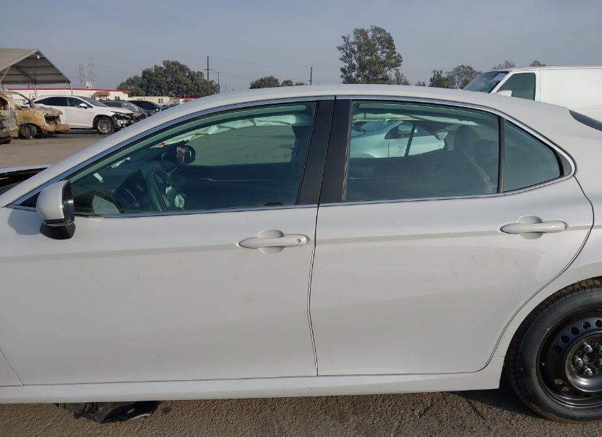 Photo 14 of 2023 Toyota Camry LE (VIN 4T1C11AK5PU127969)