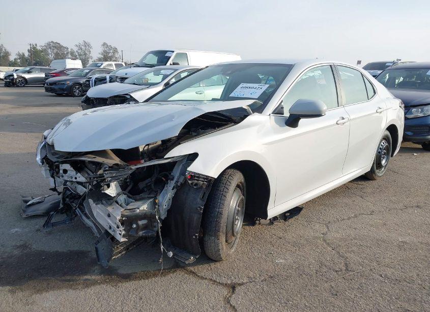 Photo 2 of 2023 Toyota Camry LE (VIN 4T1C11AK5PU127969)