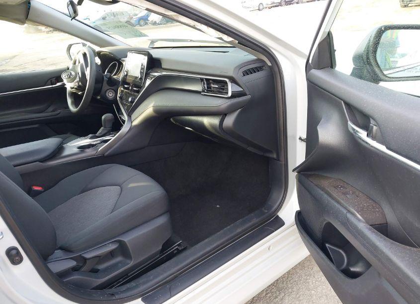 Photo 5 of 2023 Toyota Camry LE (VIN 4T1C11AK5PU127969)