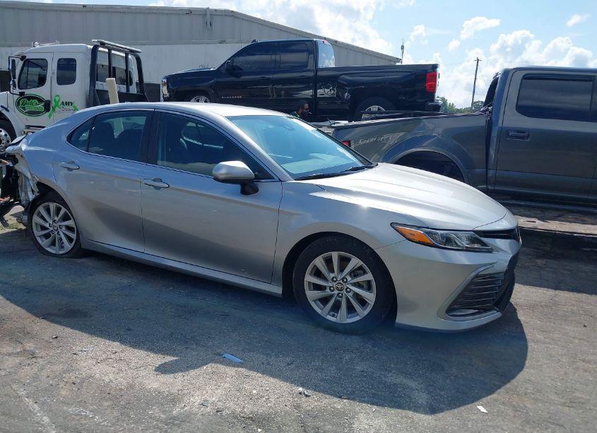 2023 Toyota Camry LE (VIN 4T1C11AK5PU732820) main photo