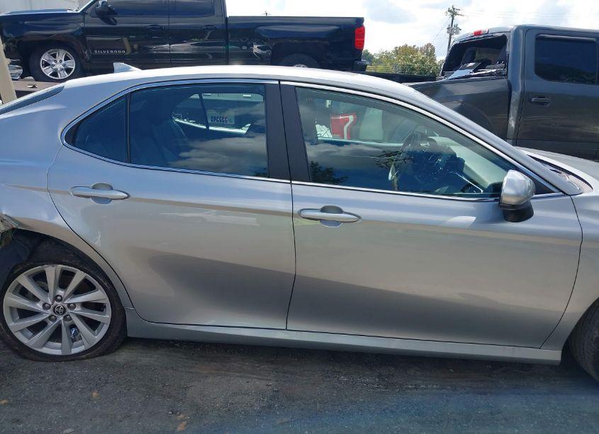 Photo 13 of 2023 Toyota Camry LE (VIN 4T1C11AK5PU732820)