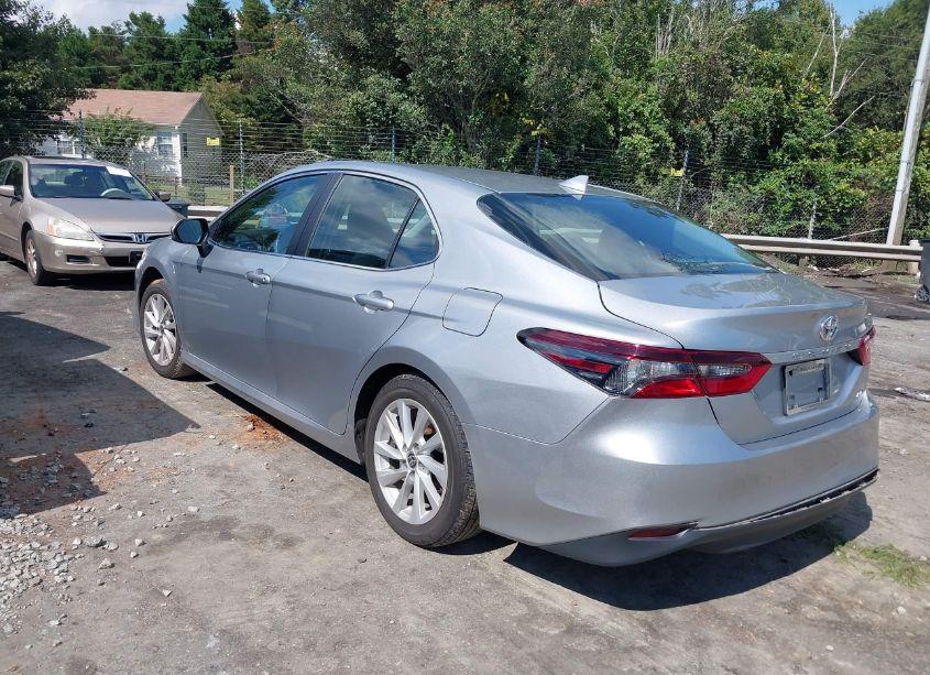 Photo 3 of 2023 Toyota Camry LE (VIN 4T1C11AK5PU732820)