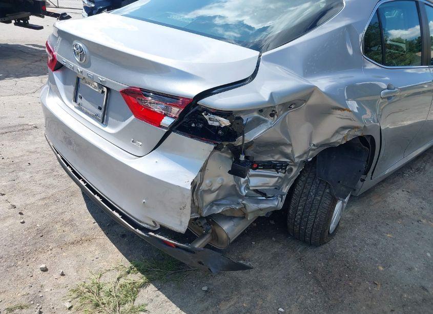 Photo 6 of 2023 Toyota Camry LE (VIN 4T1C11AK5PU732820)