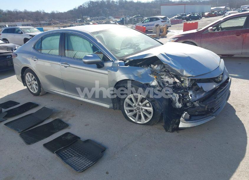 2023 Toyota Camry LE (VIN 4T1C11AK5PU748130) main photo