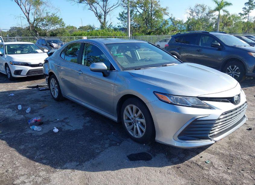 2023 Toyota Camry LE (VIN 4T1C11AK5PU779314) main photo