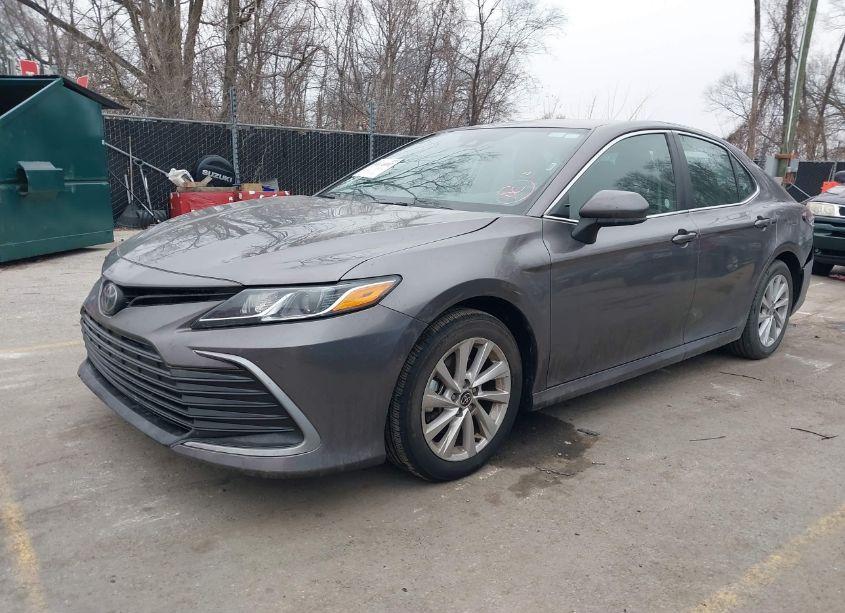 Photo 2 of 2024 Toyota Camry LE (VIN 4T1C11AK5RU223202)