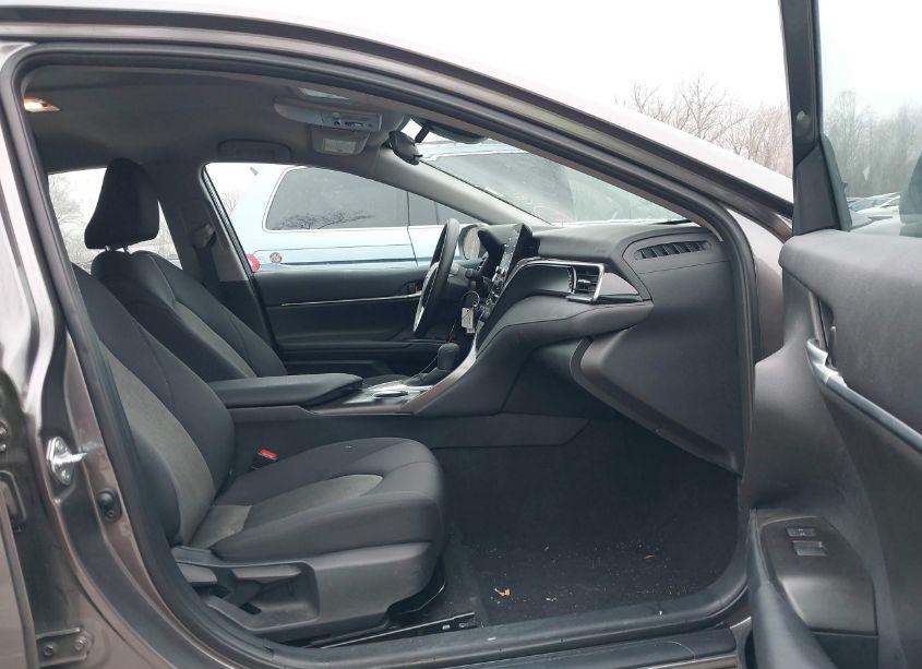 Photo 5 of 2024 Toyota Camry LE (VIN 4T1C11AK5RU223202)