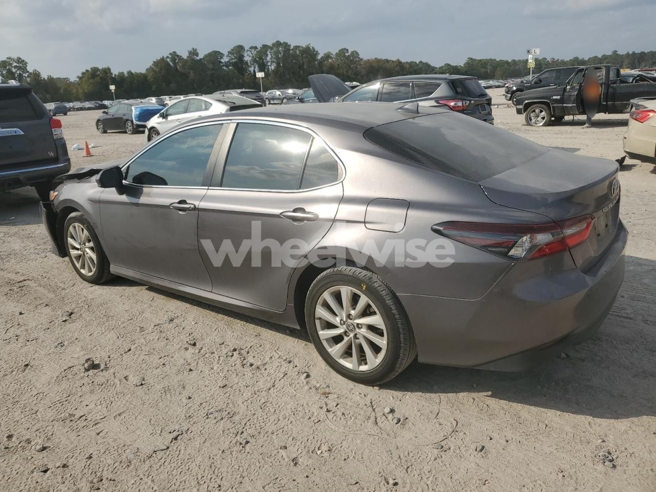 Photo 2 of 2024 TOYOTA CAMRY LE (VIN 4T1C11AK5RU848098)