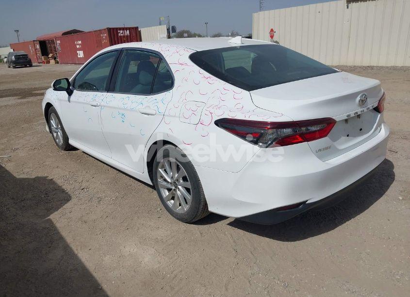 Photo 3 of 2024 Toyota Camry LE (VIN 4T1C11AK5RU864818)