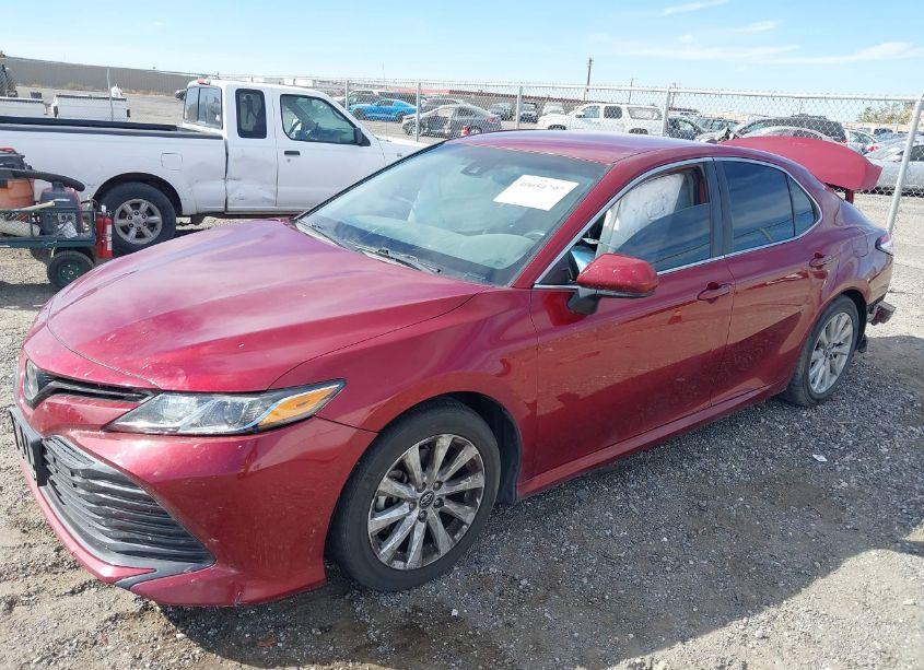 Photo 2 of 2020 Toyota Camry LE (VIN 4T1C11AK6LU334476)
