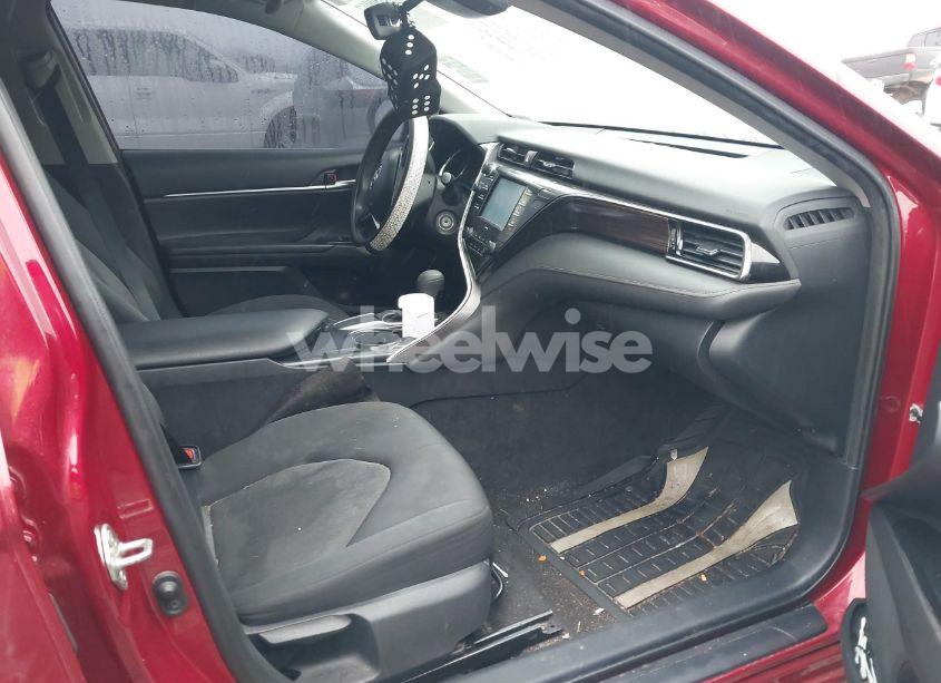 Photo 5 of 2020 Toyota Camry LE (VIN 4T1C11AK6LU367882)