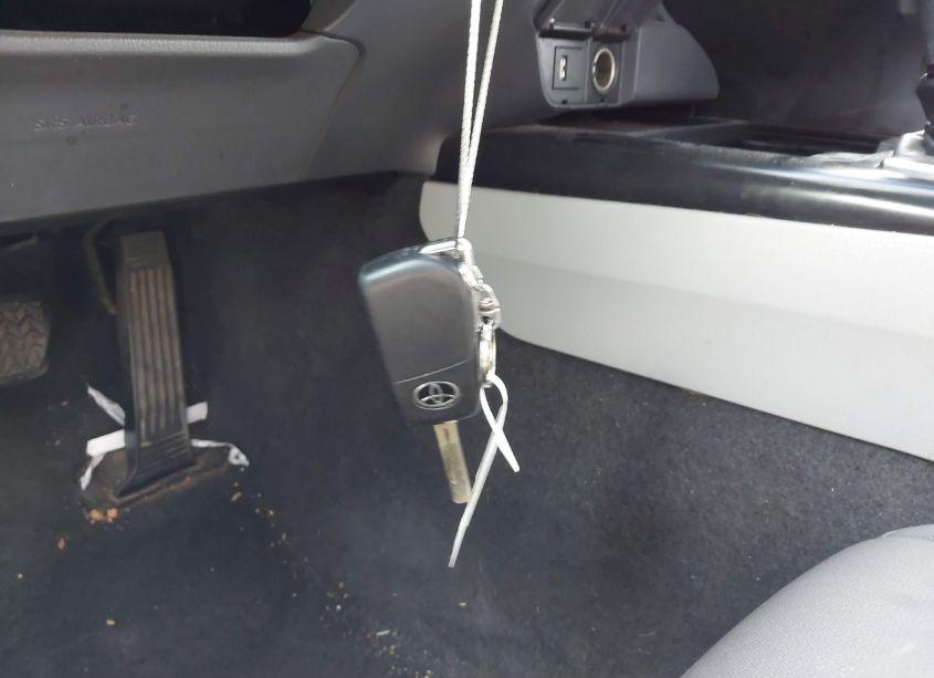 Photo 11 of 2020 Toyota Camry LE (VIN 4T1C11AK6LU862681)