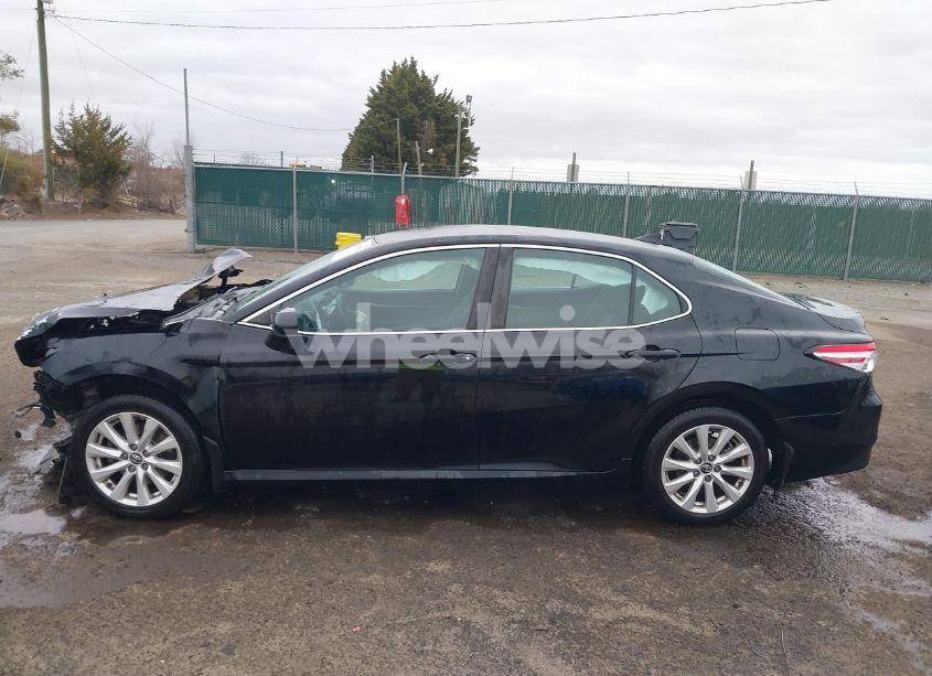 Photo 15 of 2020 Toyota Camry LE (VIN 4T1C11AK6LU898323)