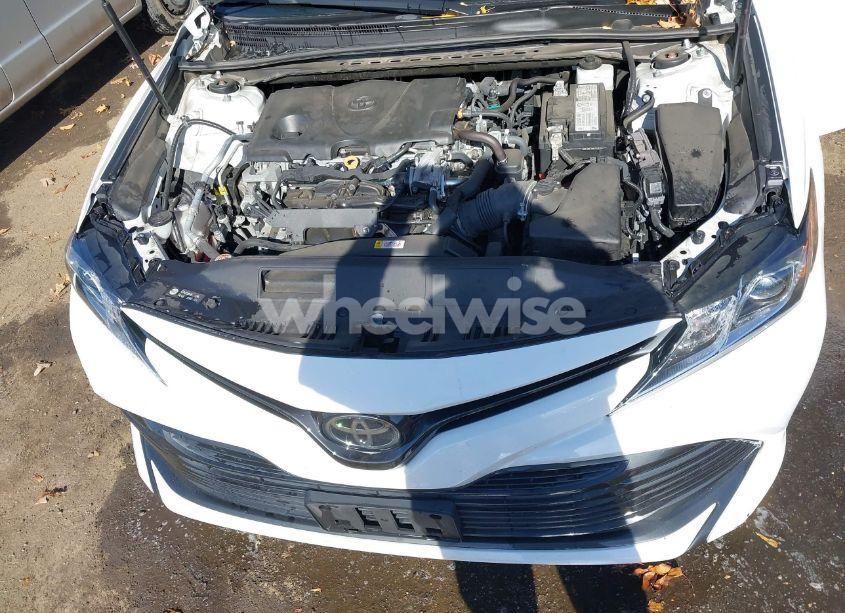 Photo 10 of 2020 Toyota Camry LE (VIN 4T1C11AK6LU975708)