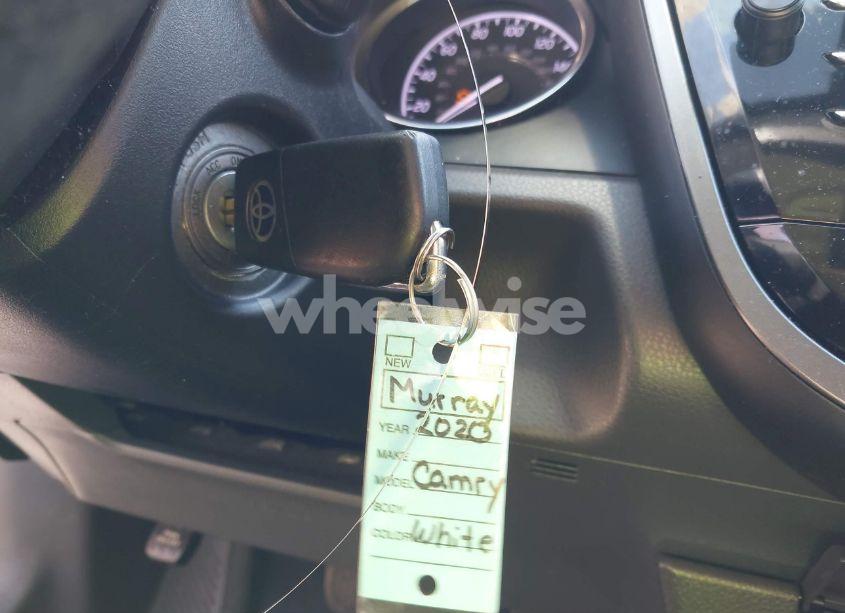 Photo 11 of 2020 Toyota Camry LE (VIN 4T1C11AK6LU975708)