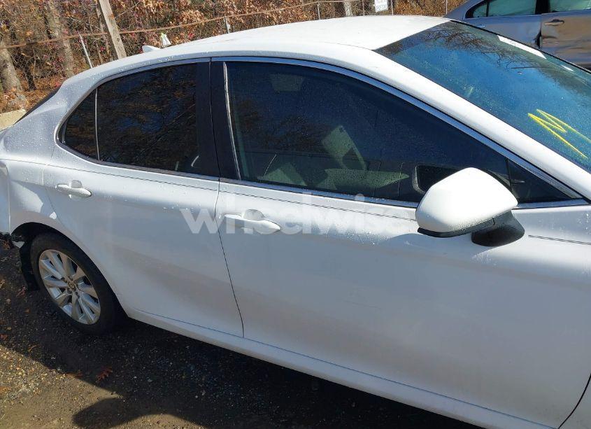 Photo 14 of 2020 Toyota Camry LE (VIN 4T1C11AK6LU975708)