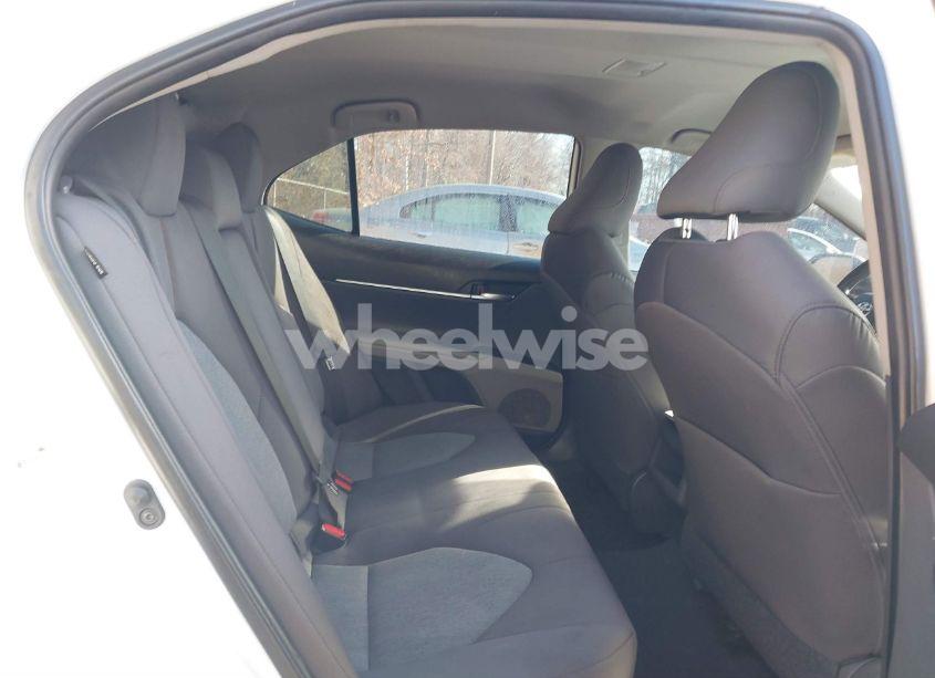 Photo 8 of 2020 Toyota Camry LE (VIN 4T1C11AK6LU975708)