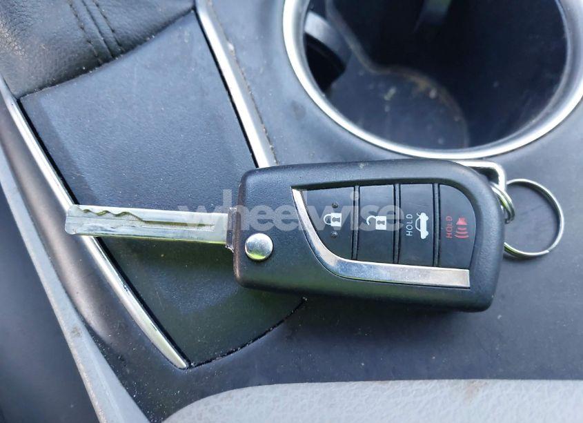 Photo 11 of 2021 Toyota Camry LE (VIN 4T1C11AK6MU420159)