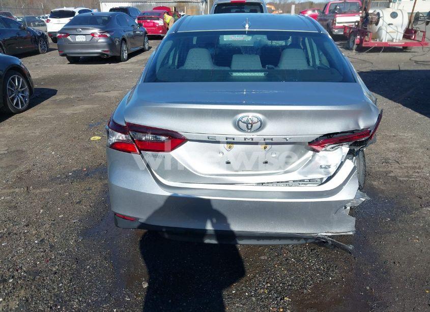 Photo 16 of 2021 Toyota Camry LE (VIN 4T1C11AK6MU420159)