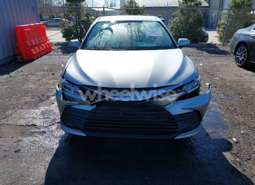 Photo 6 of 2021 Toyota Camry LE (VIN 4T1C11AK6MU420159)