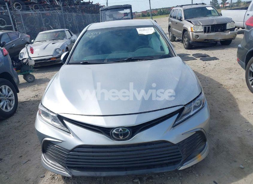 Photo 12 of 2021 Toyota Camry LE (VIN 4T1C11AK6MU443408)