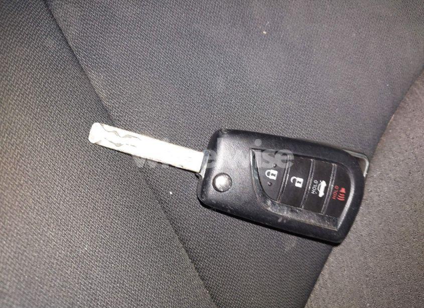 Photo 11 of 2021 Toyota Camry LE (VIN 4T1C11AK6MU448852)