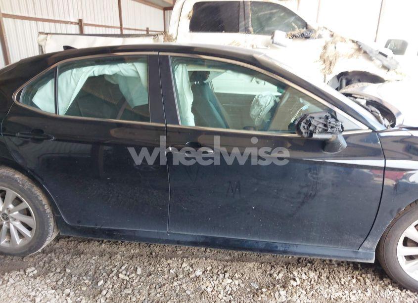 Photo 14 of 2021 Toyota Camry LE (VIN 4T1C11AK6MU448852)