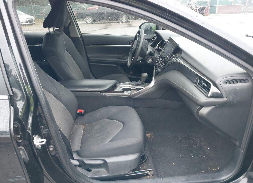 Photo 5 of 2021 Toyota Camry LE (VIN 4T1C11AK6MU453730)