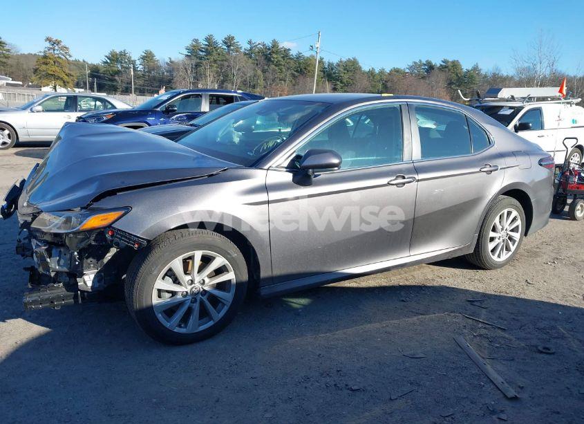 Photo 15 of 2021 Toyota Camry LE (VIN 4T1C11AK6MU534999)