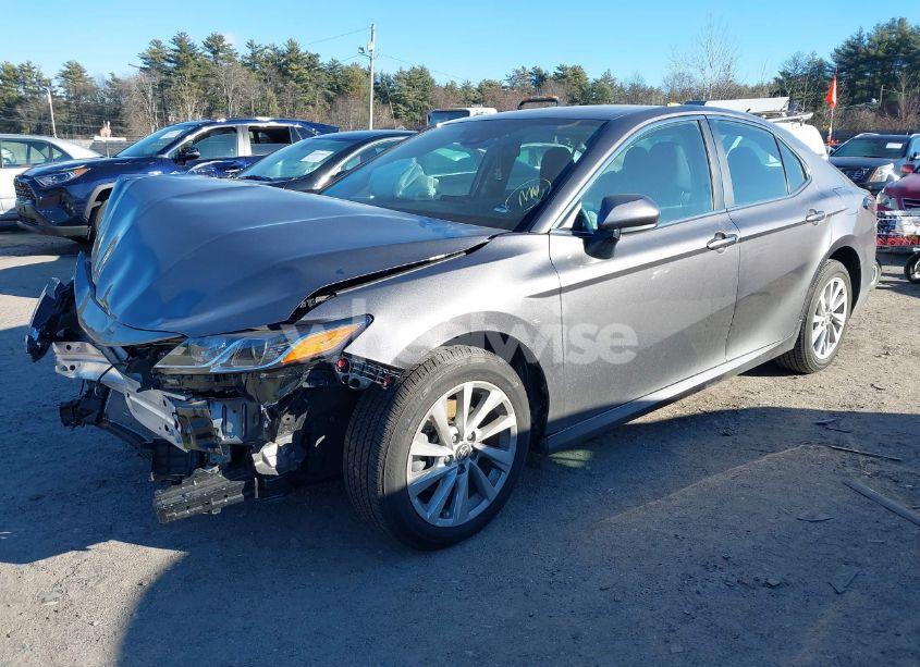 Photo 2 of 2021 Toyota Camry LE (VIN 4T1C11AK6MU534999)